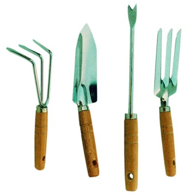 SET 4 ATTREZZINI DA GIARDINO MANICO LEGNO IMP19660